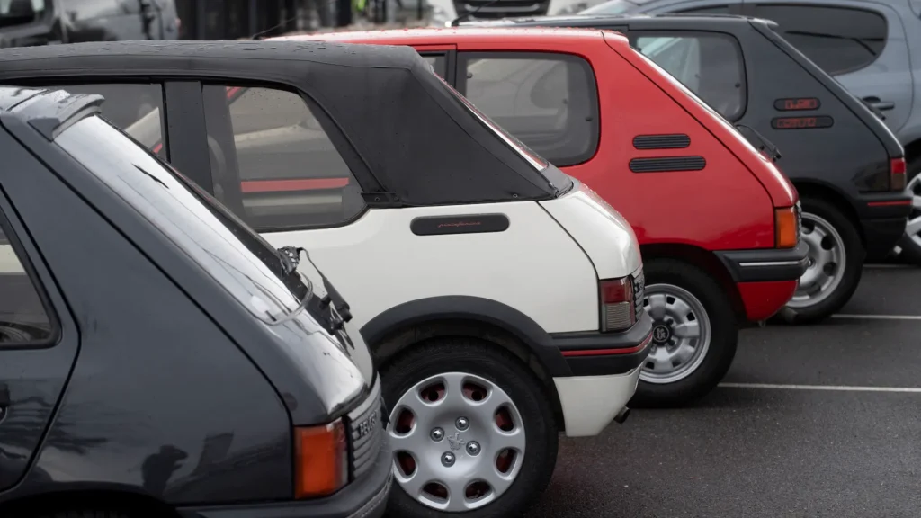 PEUGEOT 205